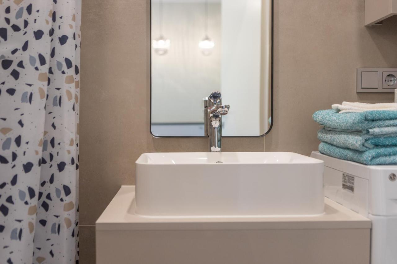 Green House Downtown Apartments With Private Free Parking And Bike Storage Klaipėda Exterior foto